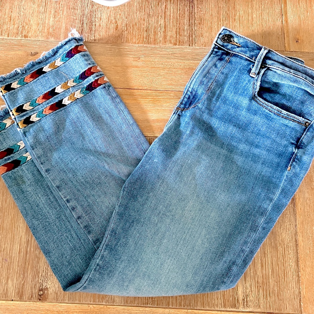 Driftwood Jeans LIKE NEW- Size 31- Collete Embroidered Straight Leg